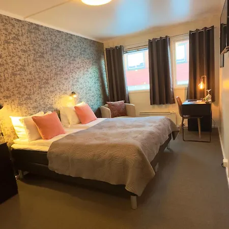 Slobrua Gjestegard מלון 2*