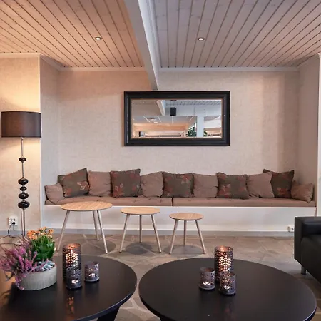 Slobrua Gjestegard Hotel Skarnes Stasjonsby