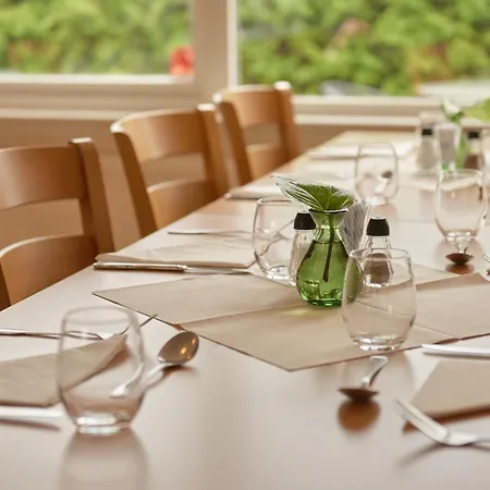 מלון Slobrua Gjestegard 2*