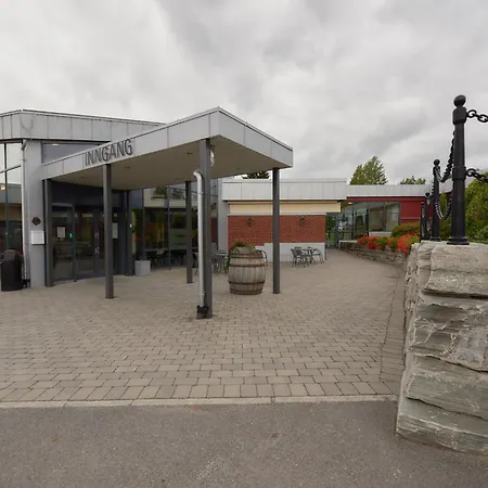 Slobrua Gjestegard Skarnes Stasjonsby