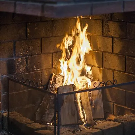 מלון Slobrua Gjestegard Skarnes Stasjonsby