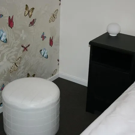 Slobrua Gjestegard Skarnes Stasjonsby