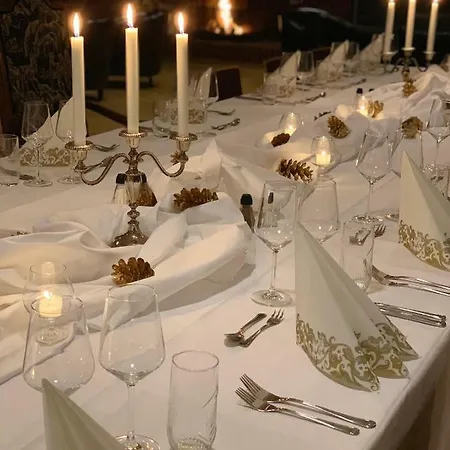 Slobrua Gjestegard Hotel Skarnes Stasjonsby