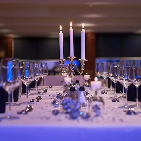 מלון Slobrua Gjestegard Skarnes Stasjonsby