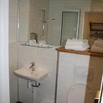 Slobrua Gjestegard Отель 2*
